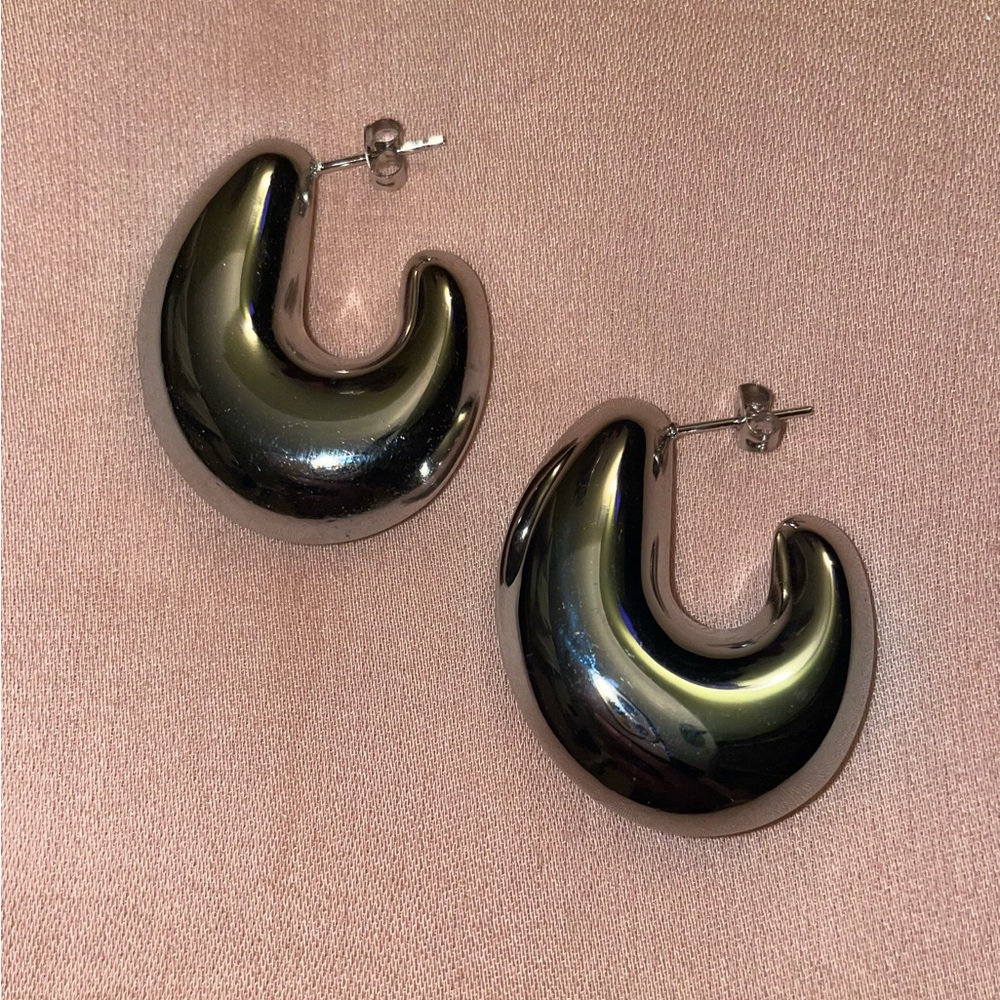 Silver Crescent Hoop Earrings | 18K Gold-Plated
